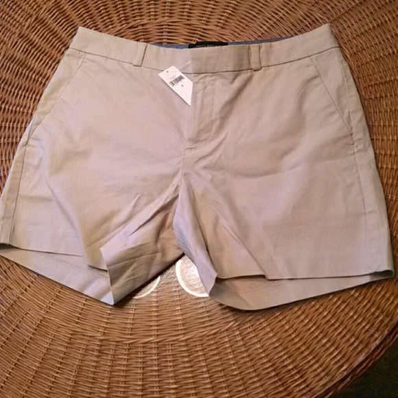 NWT! Banana republic khaki tailored short 2 - Picture 2 of 4
